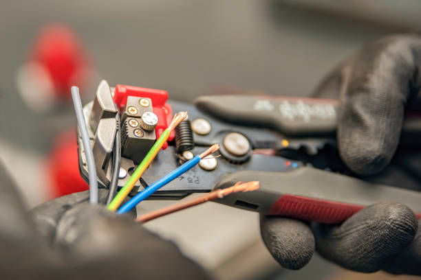Best Local Electrician Companies  in Calabash, NC